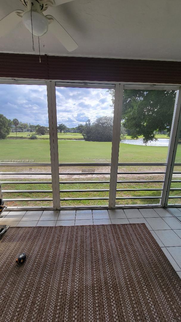 NO 19 PALM-AIRE COUNTRY C - Residential Lease