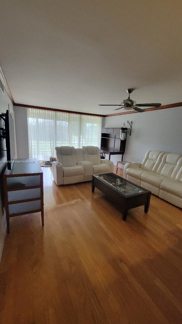 NO 19 PALM-AIRE COUNTRY C - Residential Lease