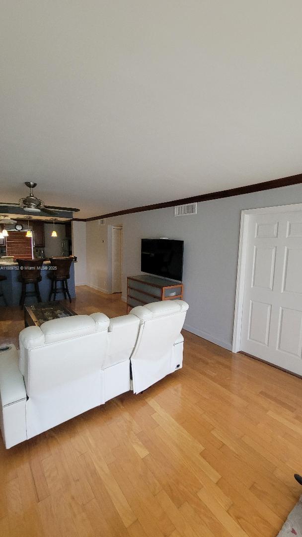 NO 19 PALM-AIRE COUNTRY C - Residential Lease