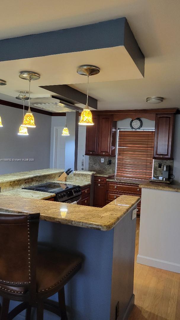 NO 19 PALM-AIRE COUNTRY C - Residential Lease