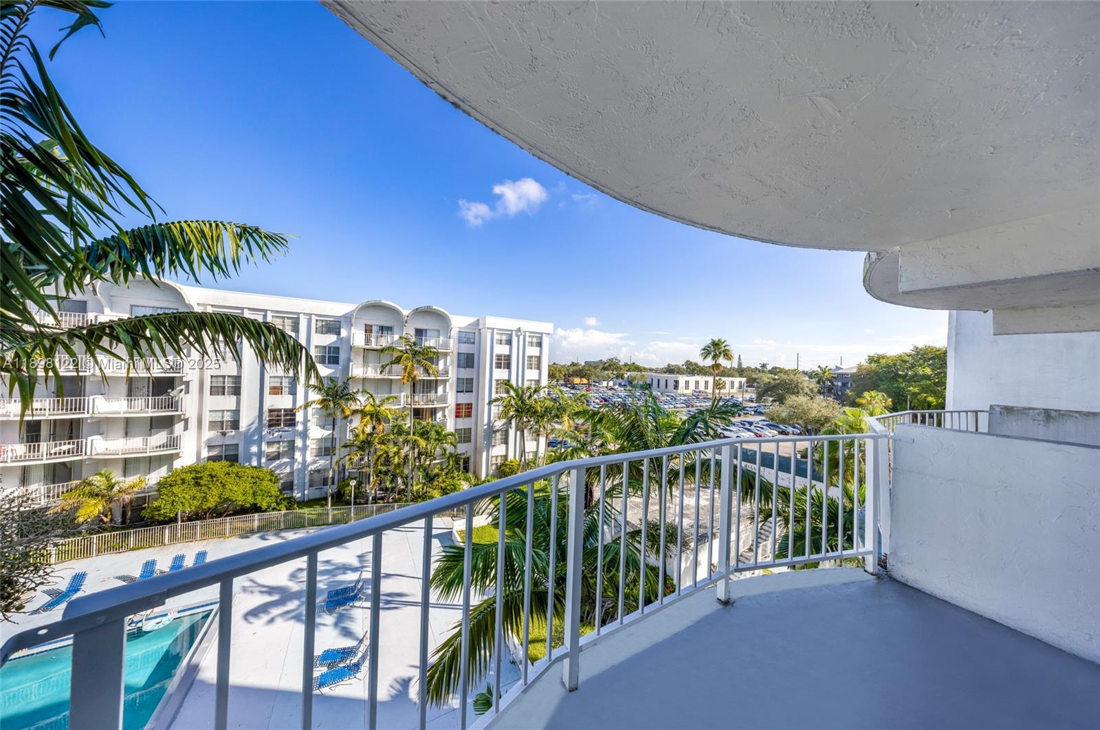 492 NW 165th St Rd C-512