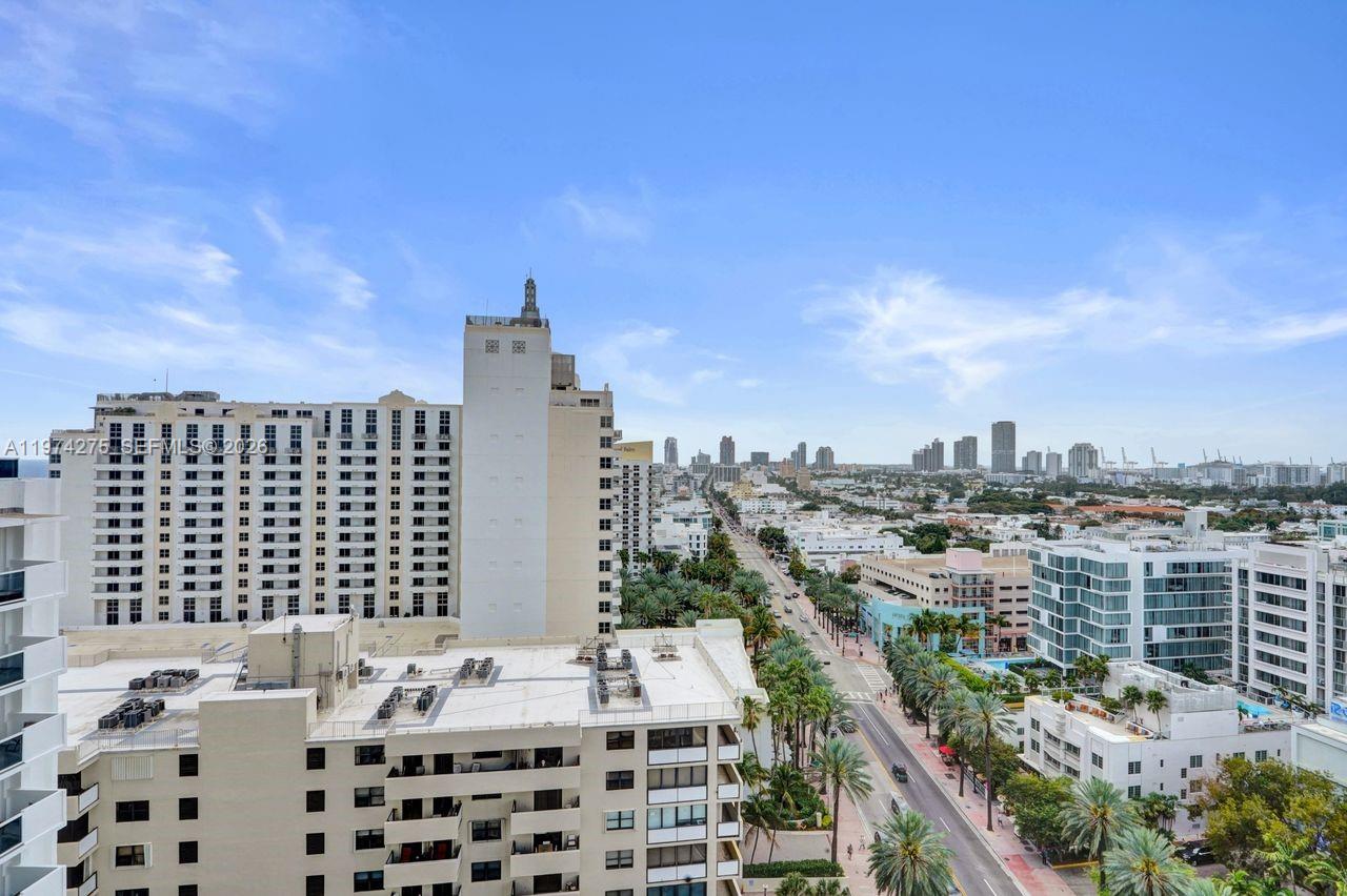 THE DECOPLAGE CONDO - Residential