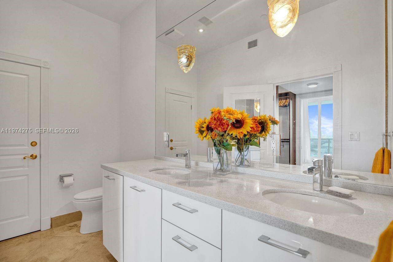 THE DECOPLAGE CONDO - Residential