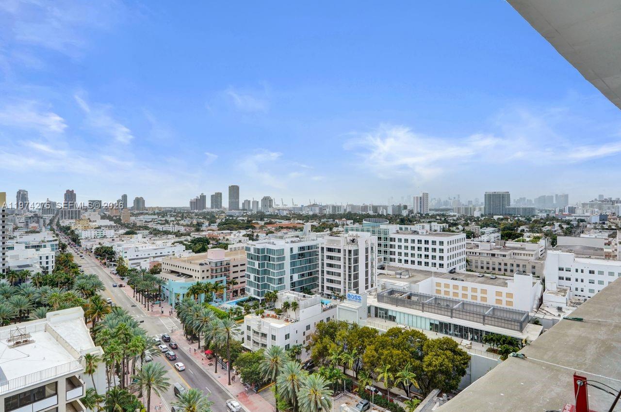 THE DECOPLAGE CONDO - Residential