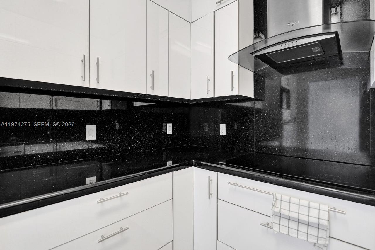 THE DECOPLAGE CONDO - Residential