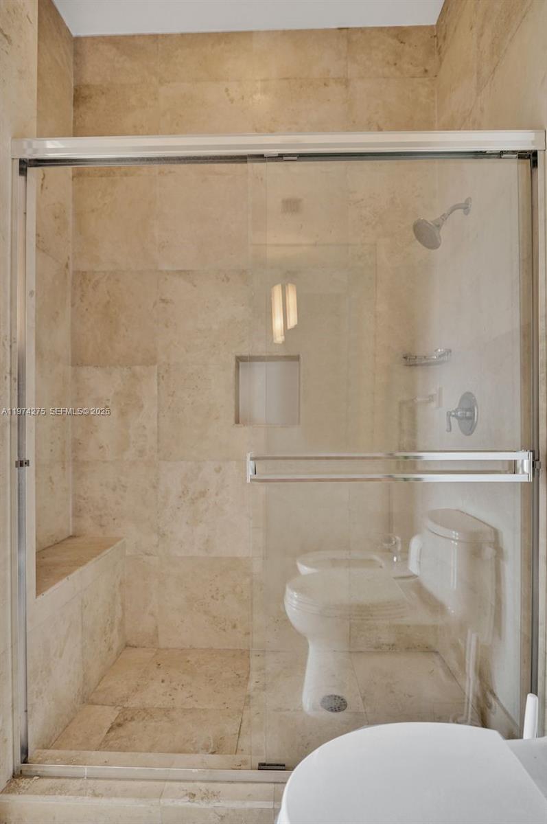 THE DECOPLAGE CONDO - Residential