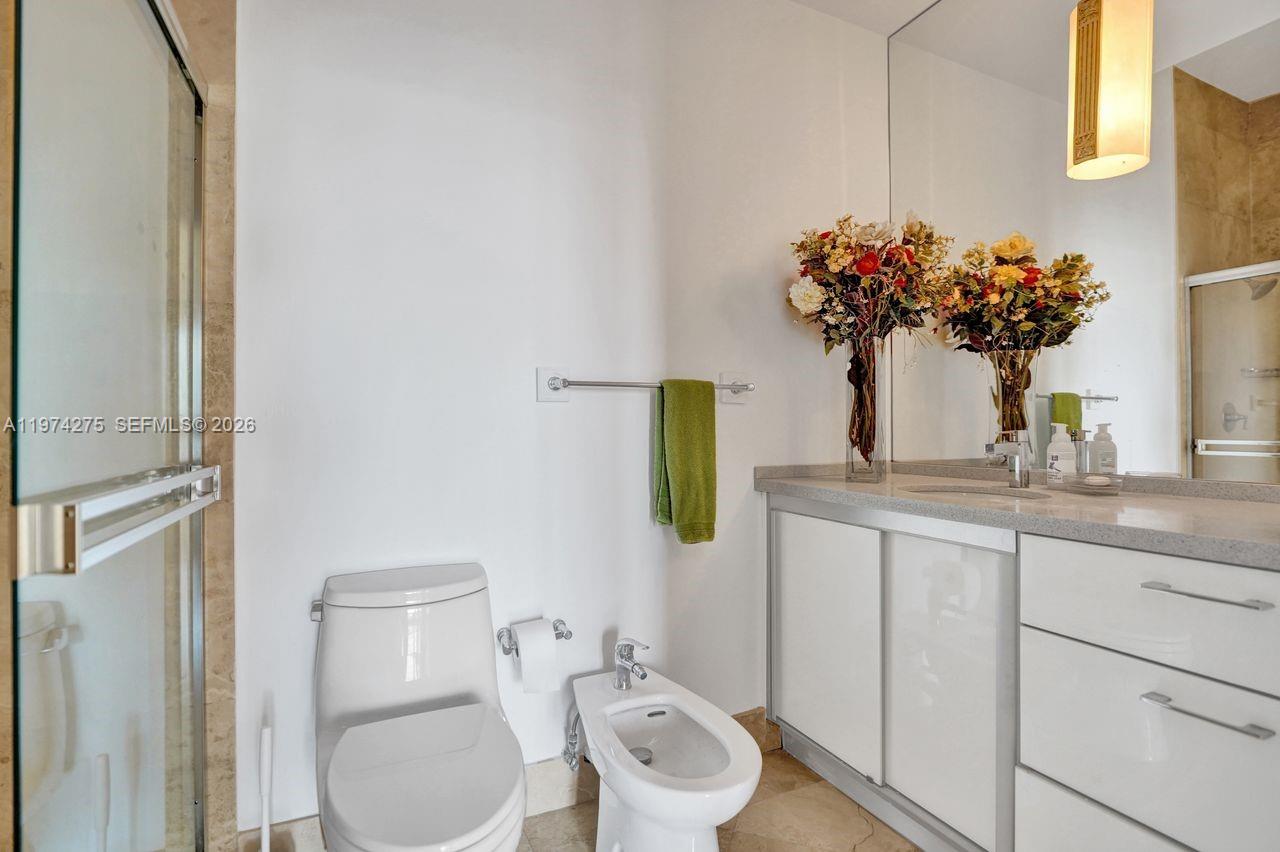 THE DECOPLAGE CONDO - Residential