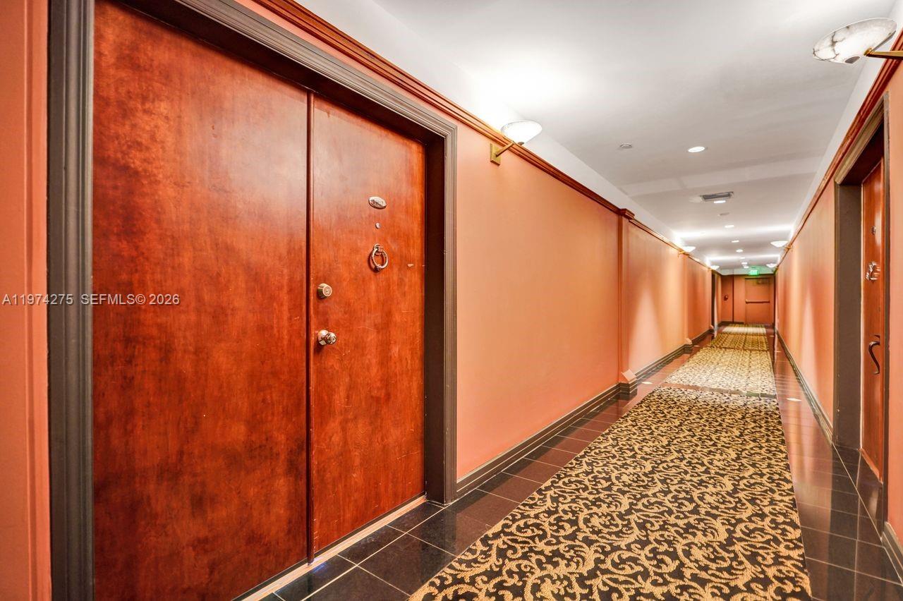 THE DECOPLAGE CONDO - Residential