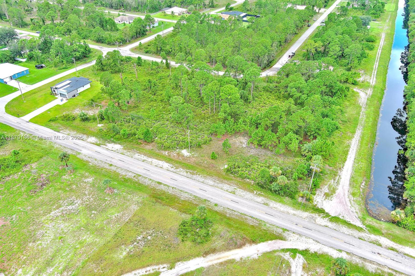 LEHIGH ACRES - Land