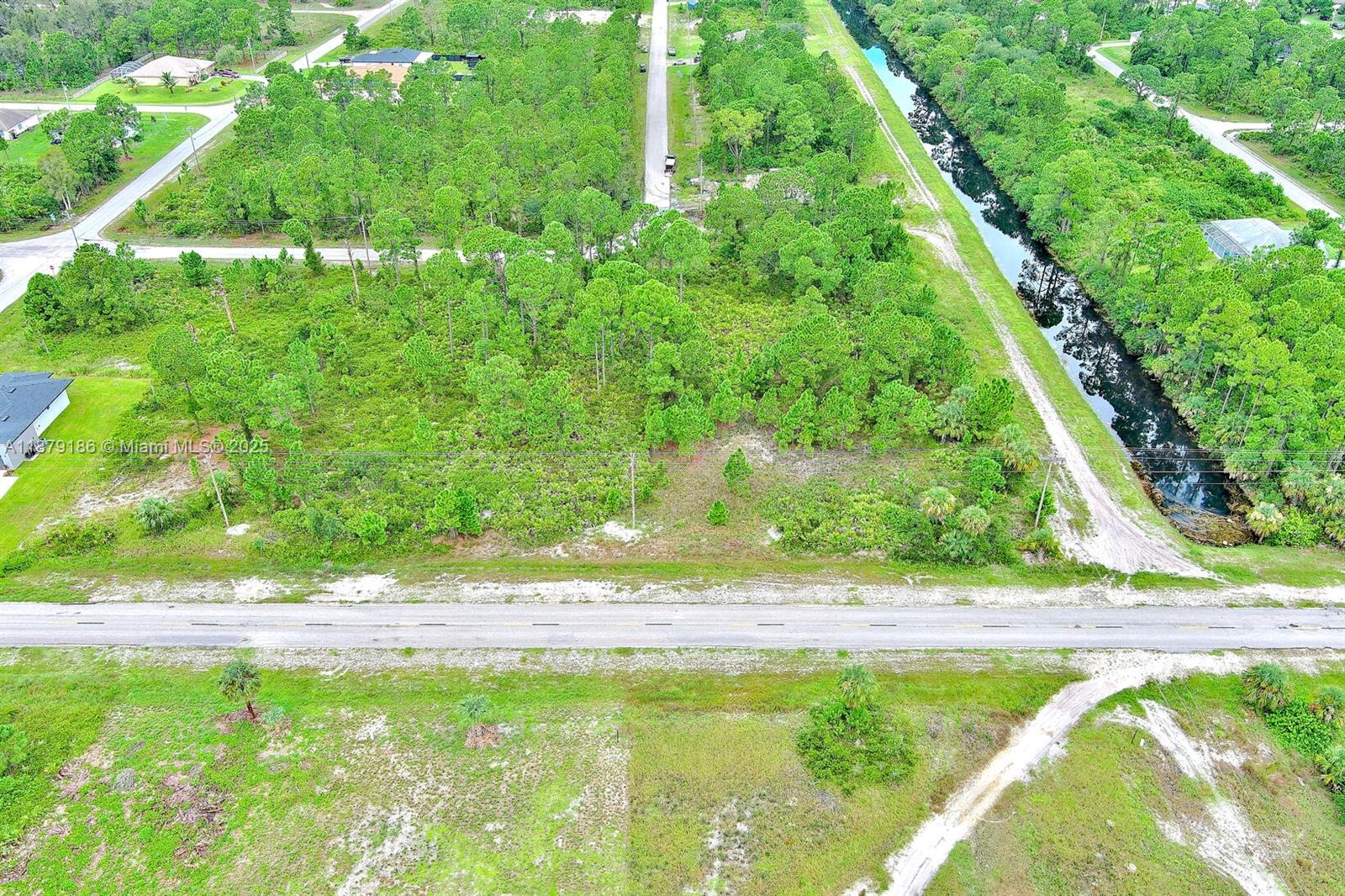 LEHIGH ACRES - Land