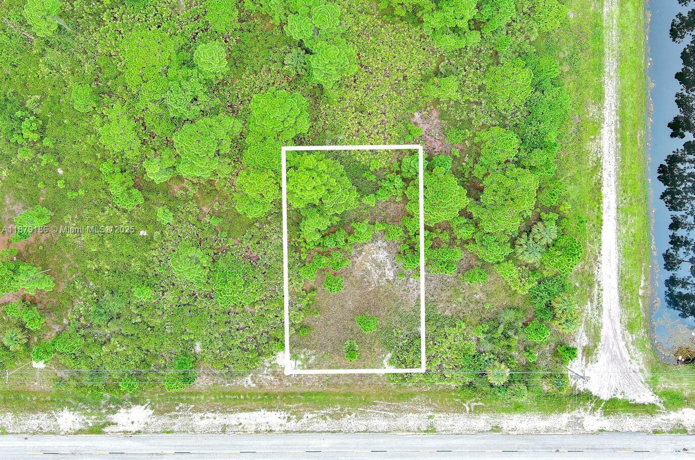 LEHIGH ACRES - Land
