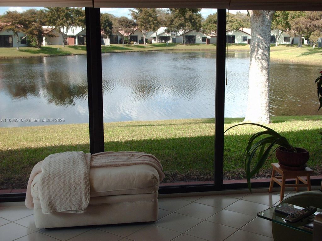 Photo of 10655 Skyflower Way, Boynton Beach, FL 33436 (MLS # A11865910)