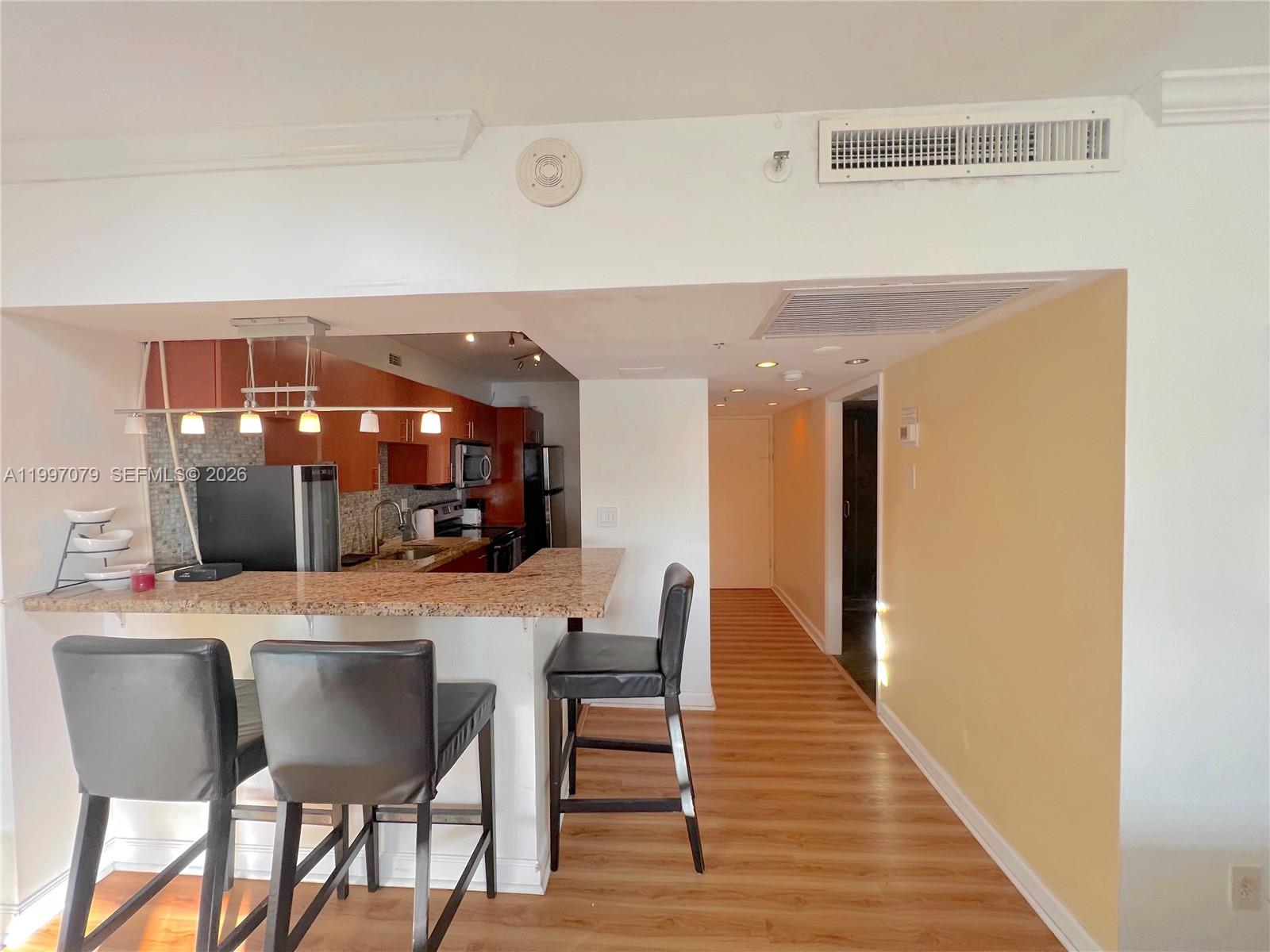 THE DECOPLAGE CONDO - Residential Lease