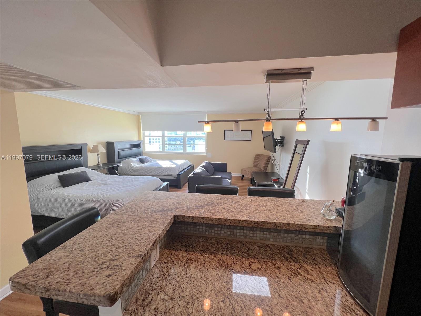 THE DECOPLAGE CONDO - Residential Lease