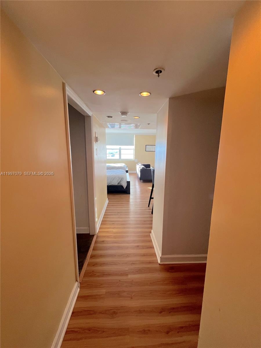 THE DECOPLAGE CONDO - Residential Lease