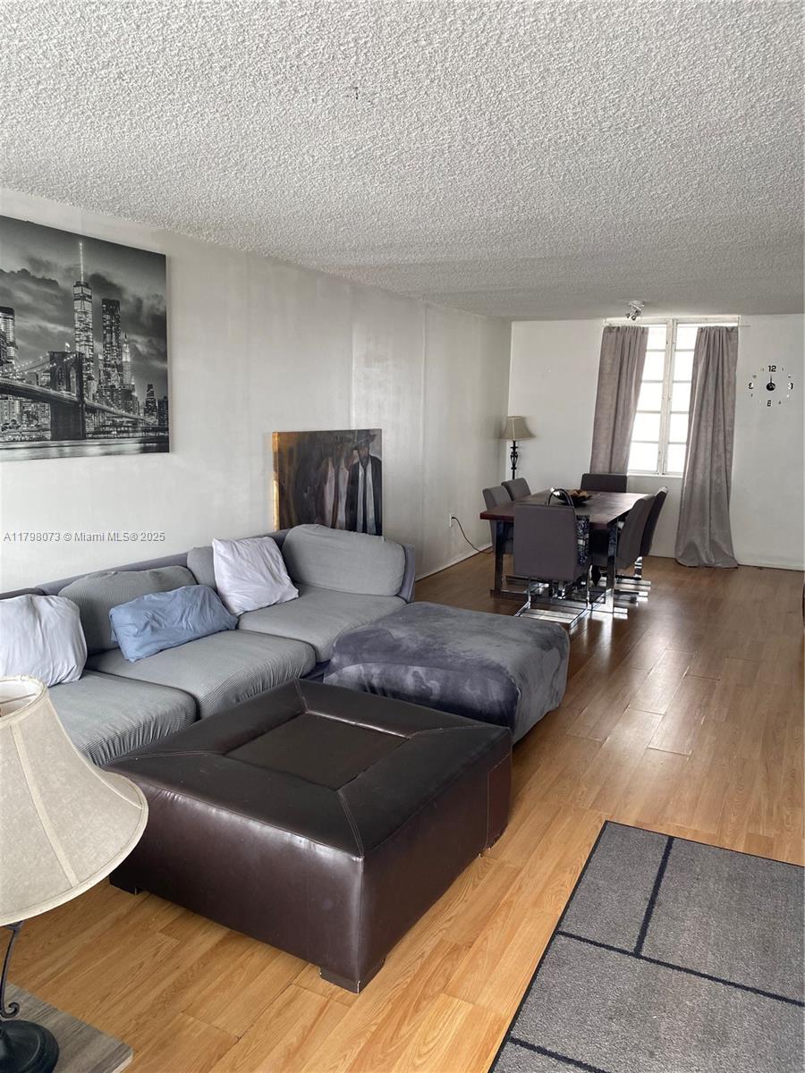 Rental Property at 1732 Meridian Ave 702, Miami Beach, Miami-Dade County, Florida - Bedrooms: 1 
Bathrooms: 1  - $1,950 MO.