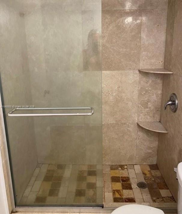 HOLLYWOOD PARC CONDOMINIU - Residential Lease