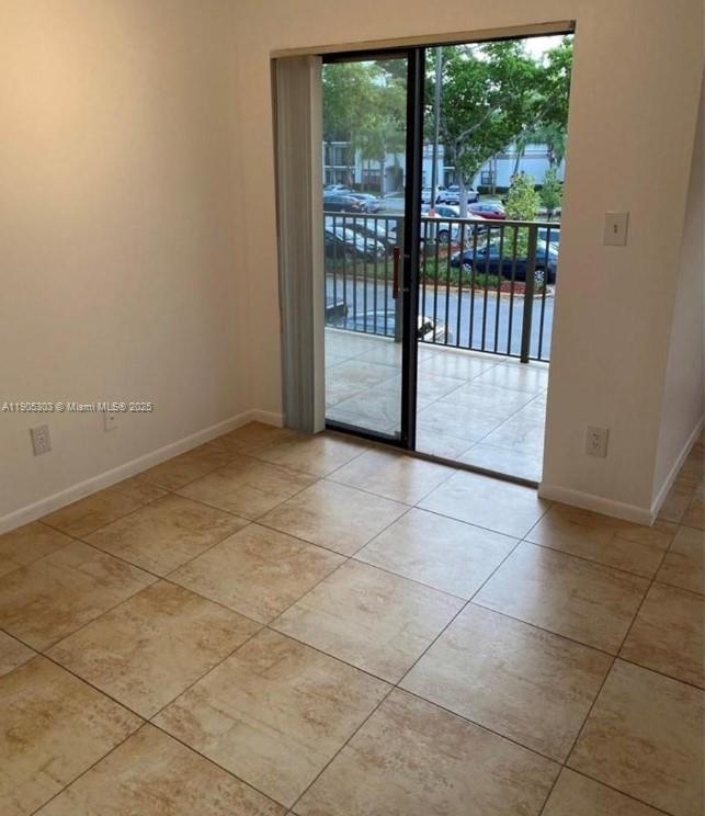 HOLLYWOOD PARC CONDOMINIU - Residential Lease