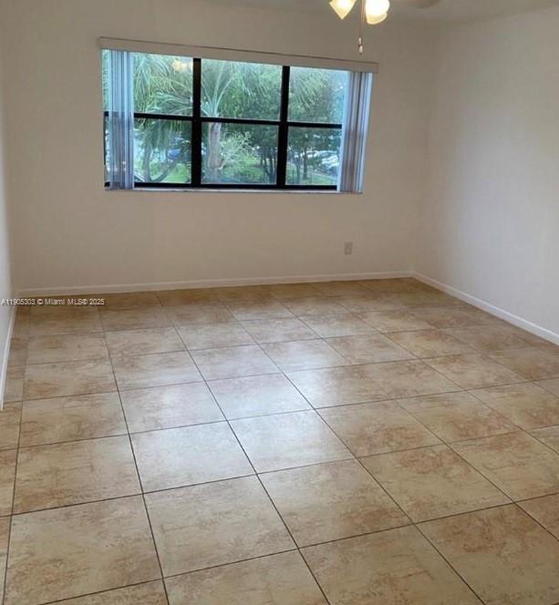 HOLLYWOOD PARC CONDOMINIU - Residential Lease