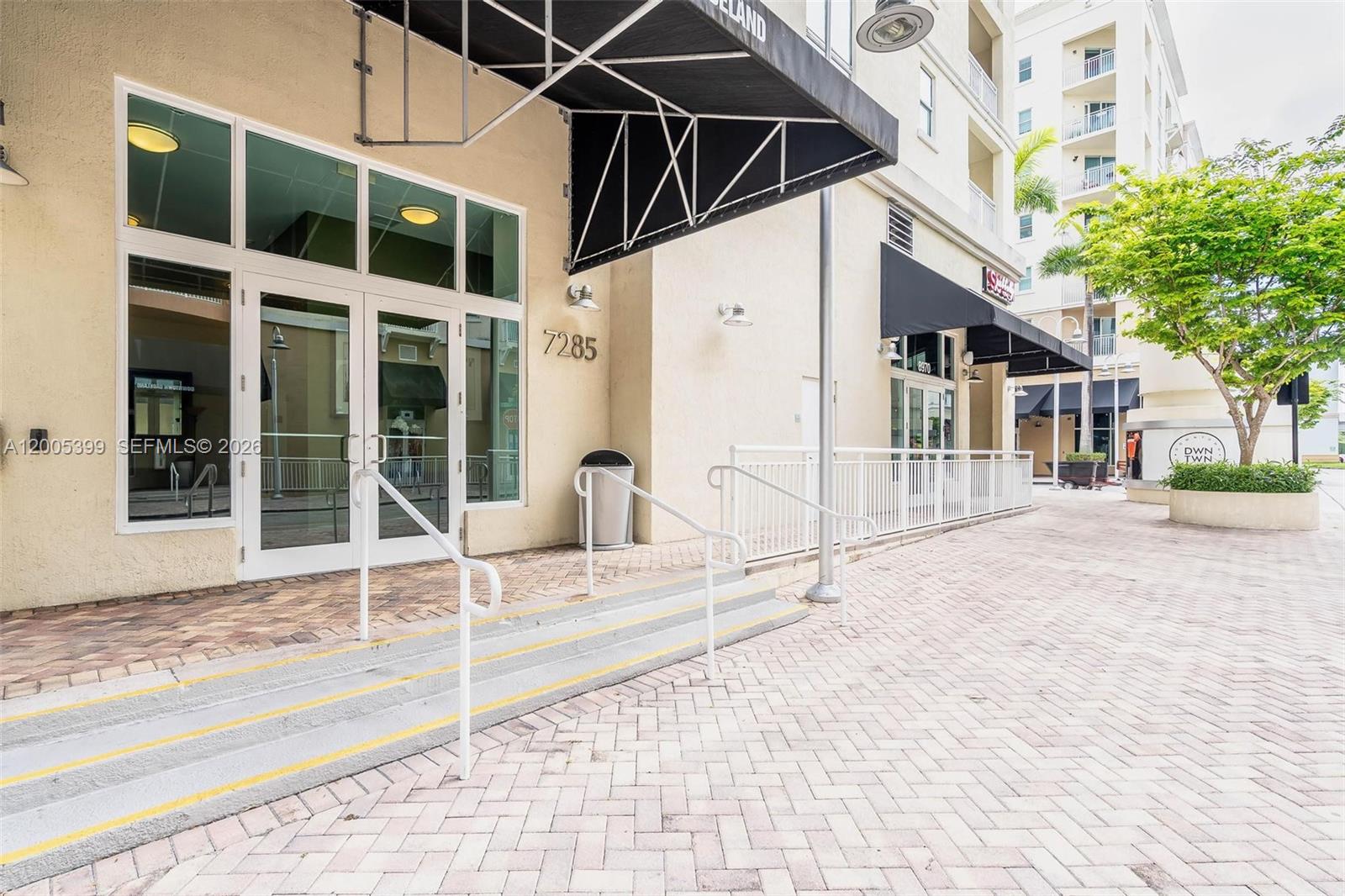 DOWNTOWN DADELAND CONDO N - Residential
