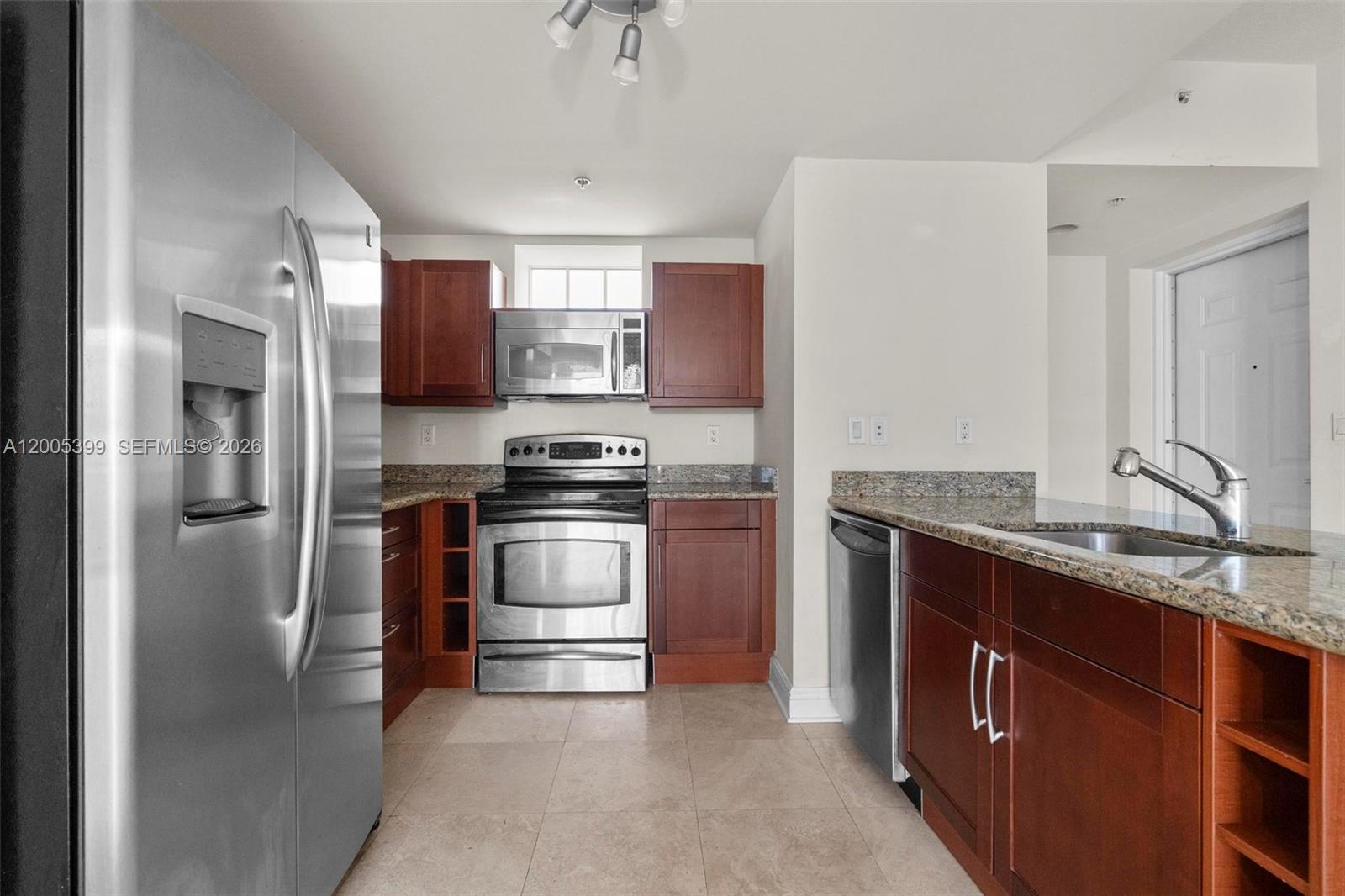 DOWNTOWN DADELAND CONDO N - Residential