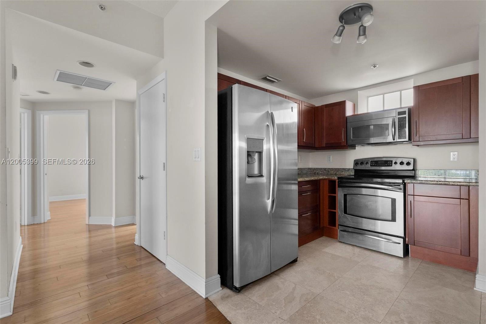 DOWNTOWN DADELAND CONDO N - Residential