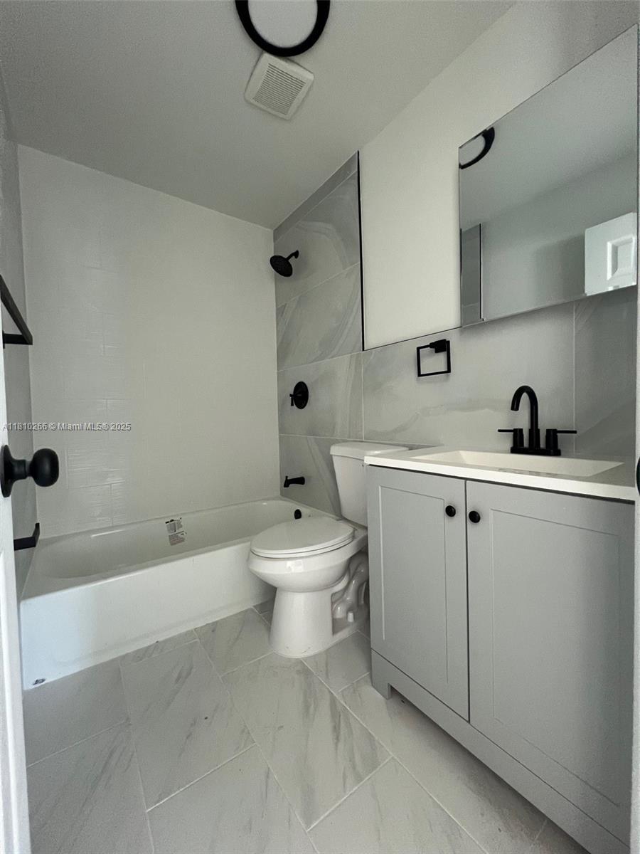 CORAL HIGHLANDS RESUB BLK - Residential Lease