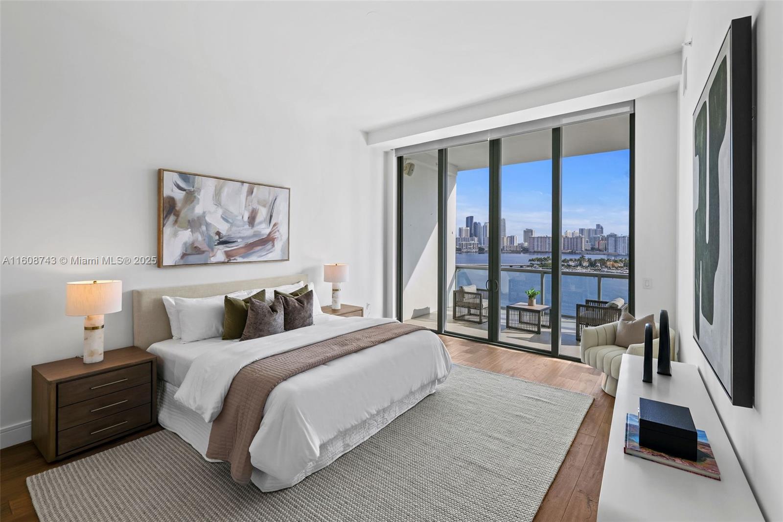 ECHO CONDO - Residential