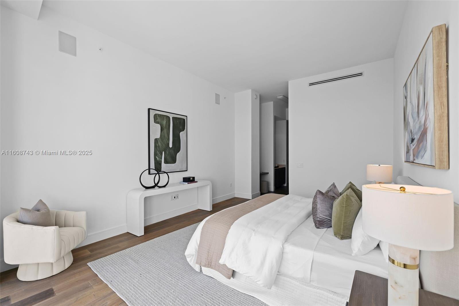 ECHO CONDO - Residential