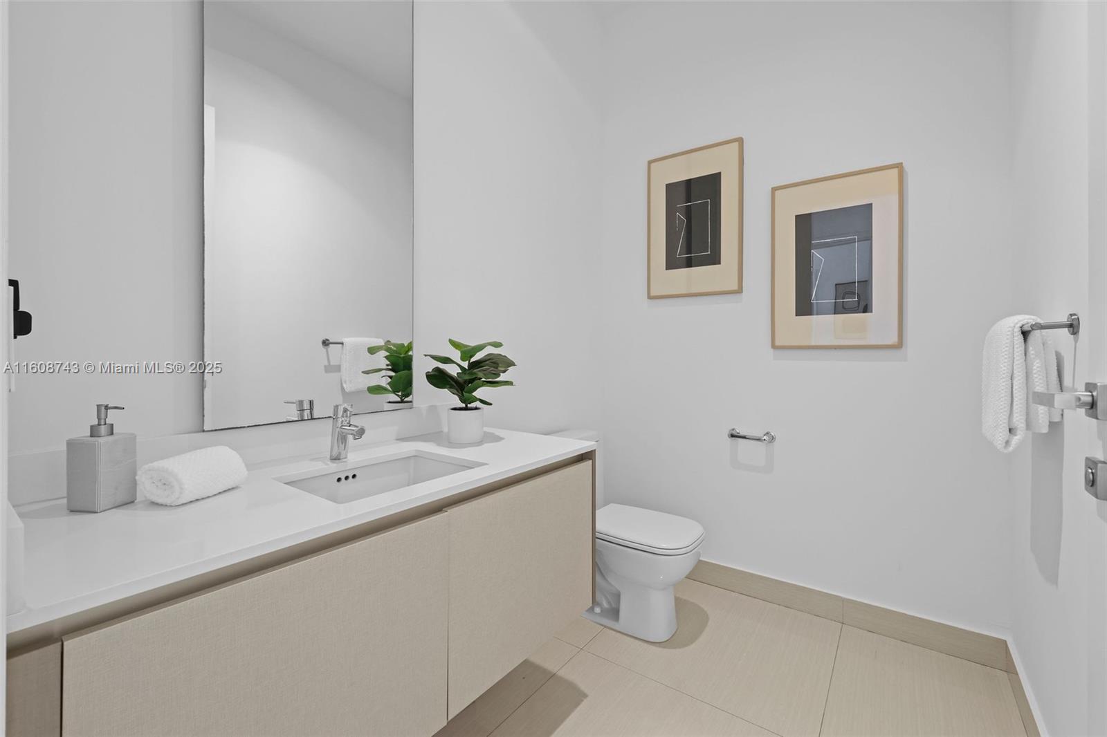 ECHO CONDO - Residential