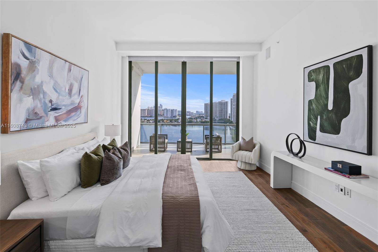 ECHO CONDO - Residential