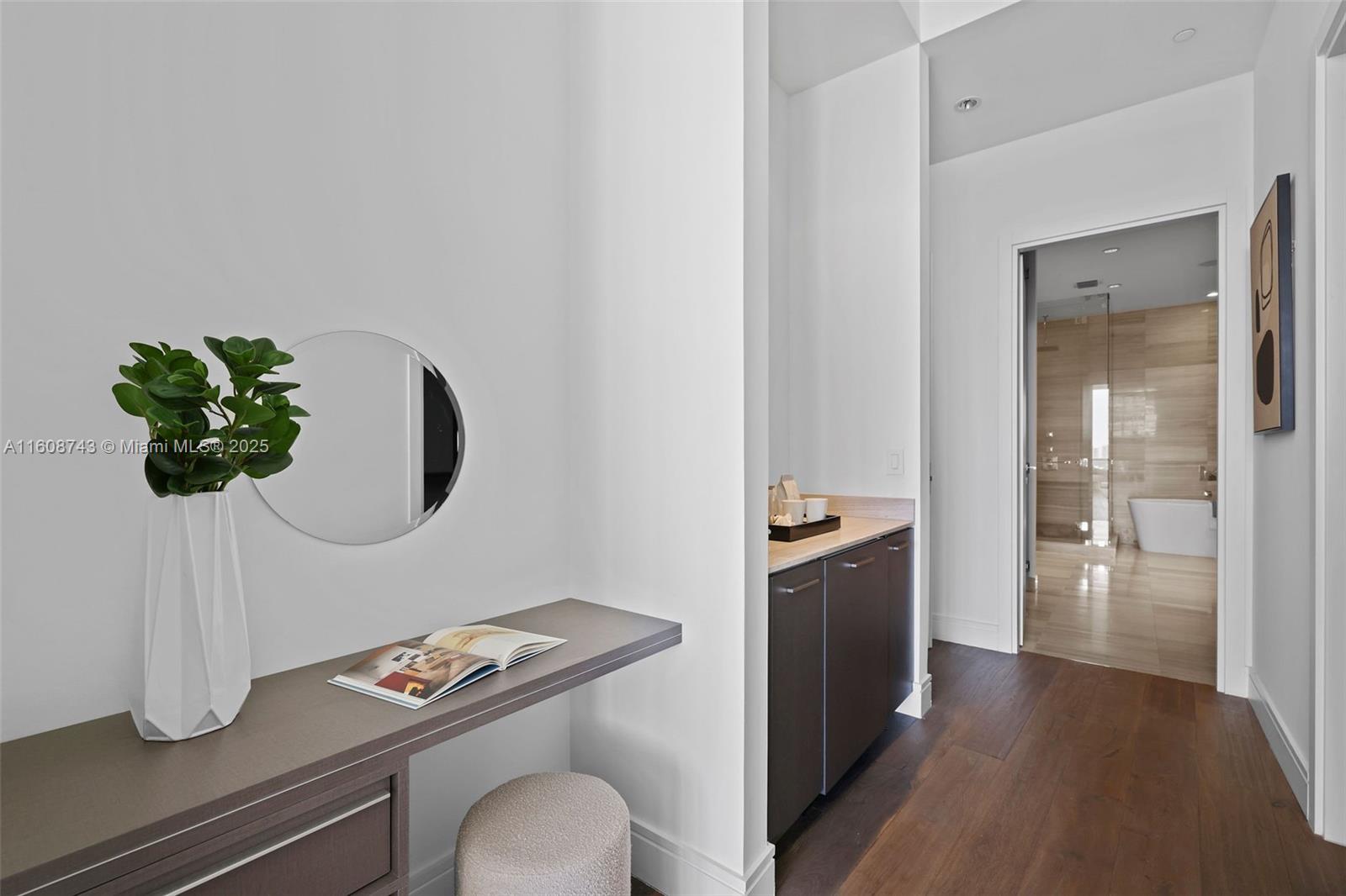 ECHO CONDO - Residential