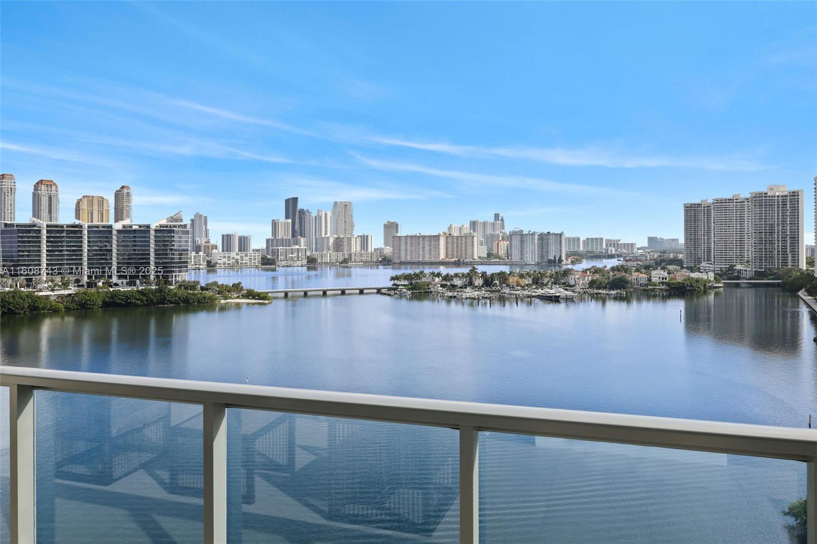 ECHO CONDO - Residential