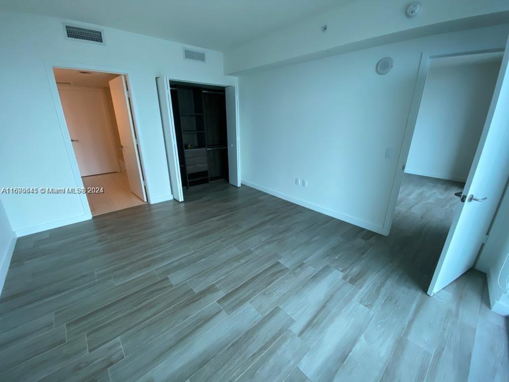 1100 MILLECENTO RESIDENCE - Residential