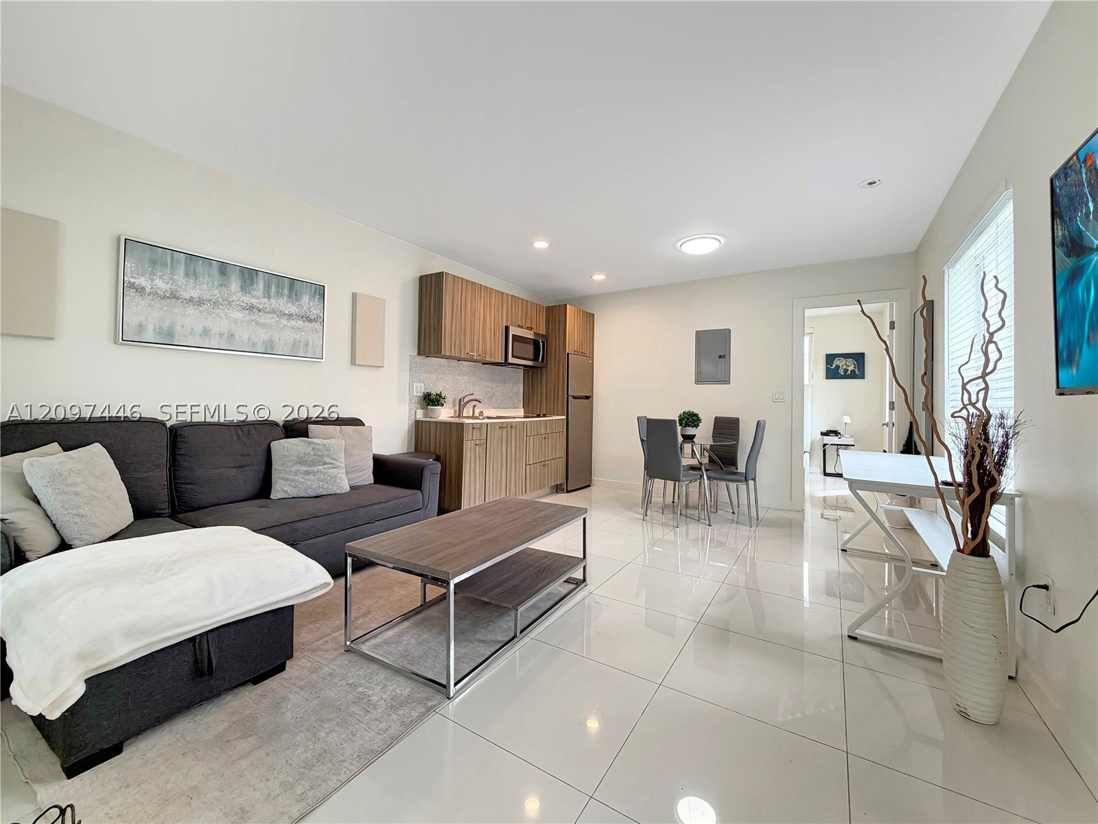 1419 West Ave 106