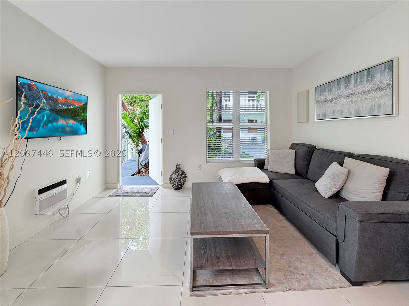 1419 West Ave 106