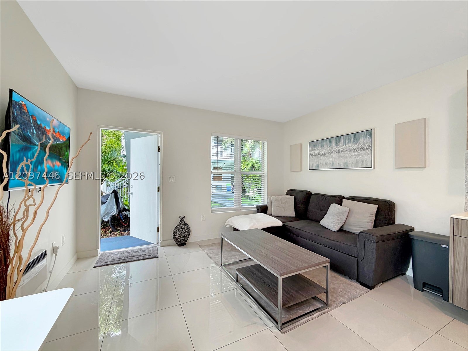 1419 West Ave 106