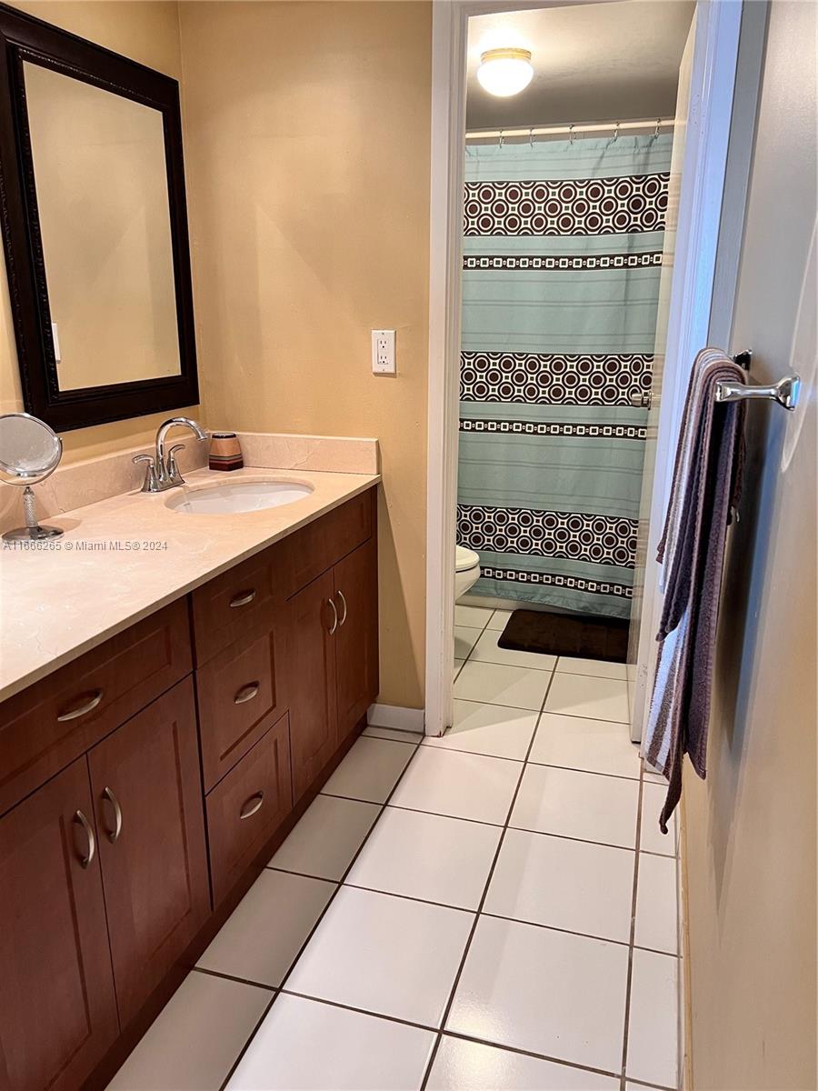 OCEANFRONT PLAZA CONDO - Residential Lease