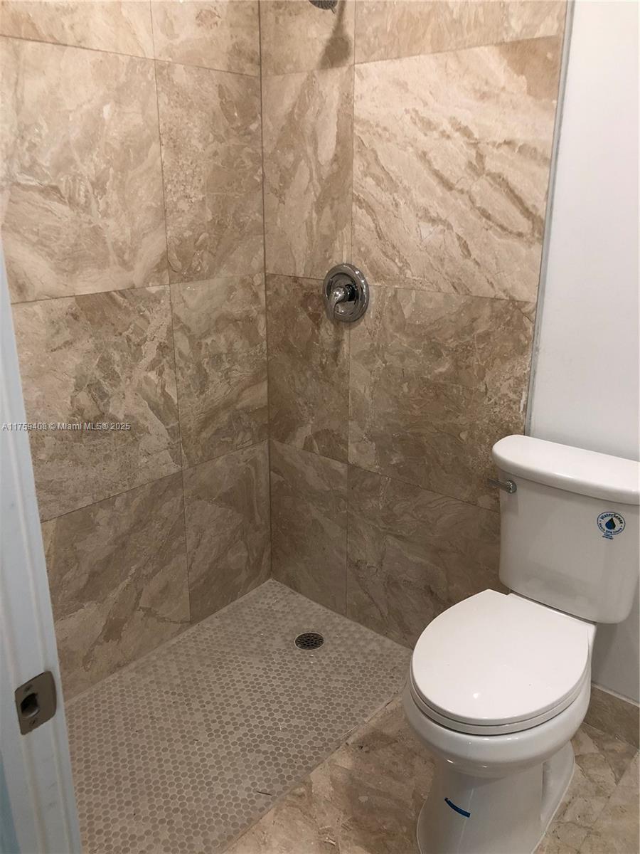 JUPITER VILLAGE - Residential Lease