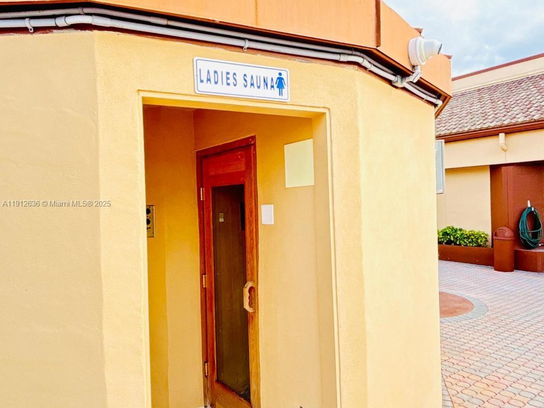 SUNRISE LAKES 61 CONDO - Residential