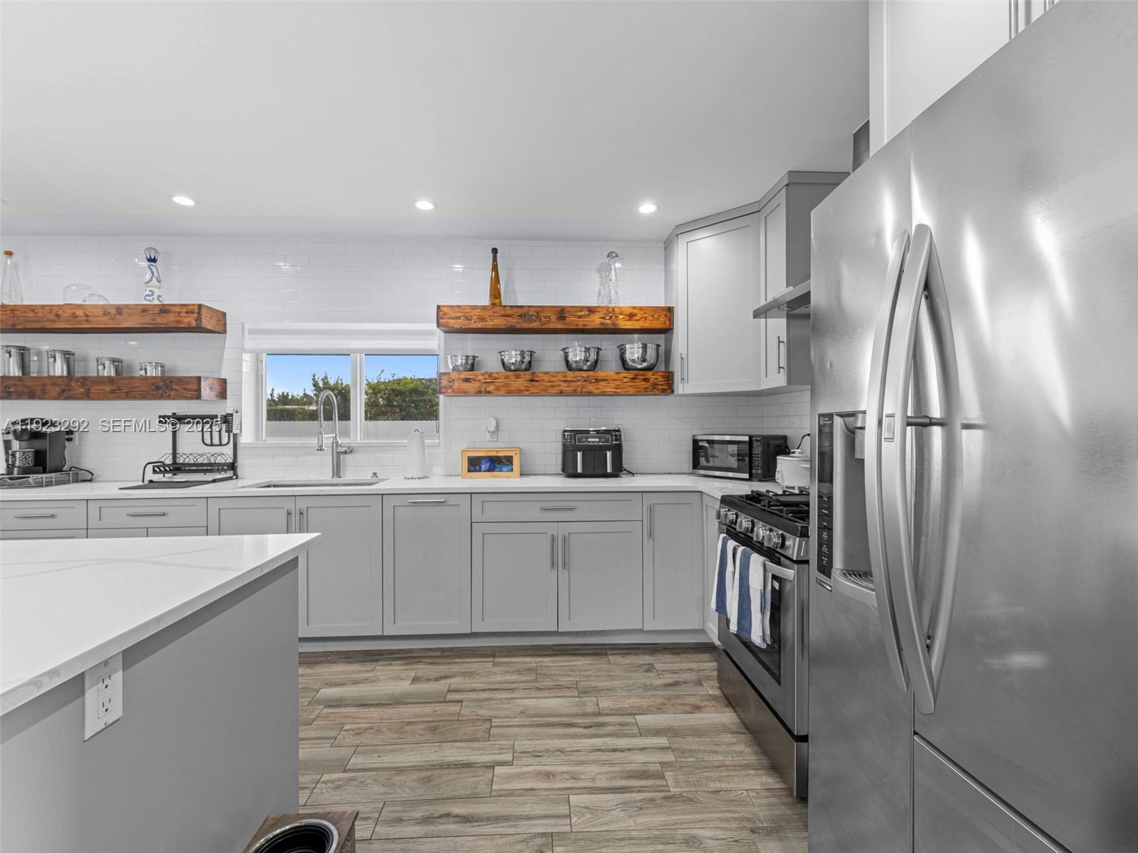 SOUTHWEST MANORS SEC 7PB - Residential