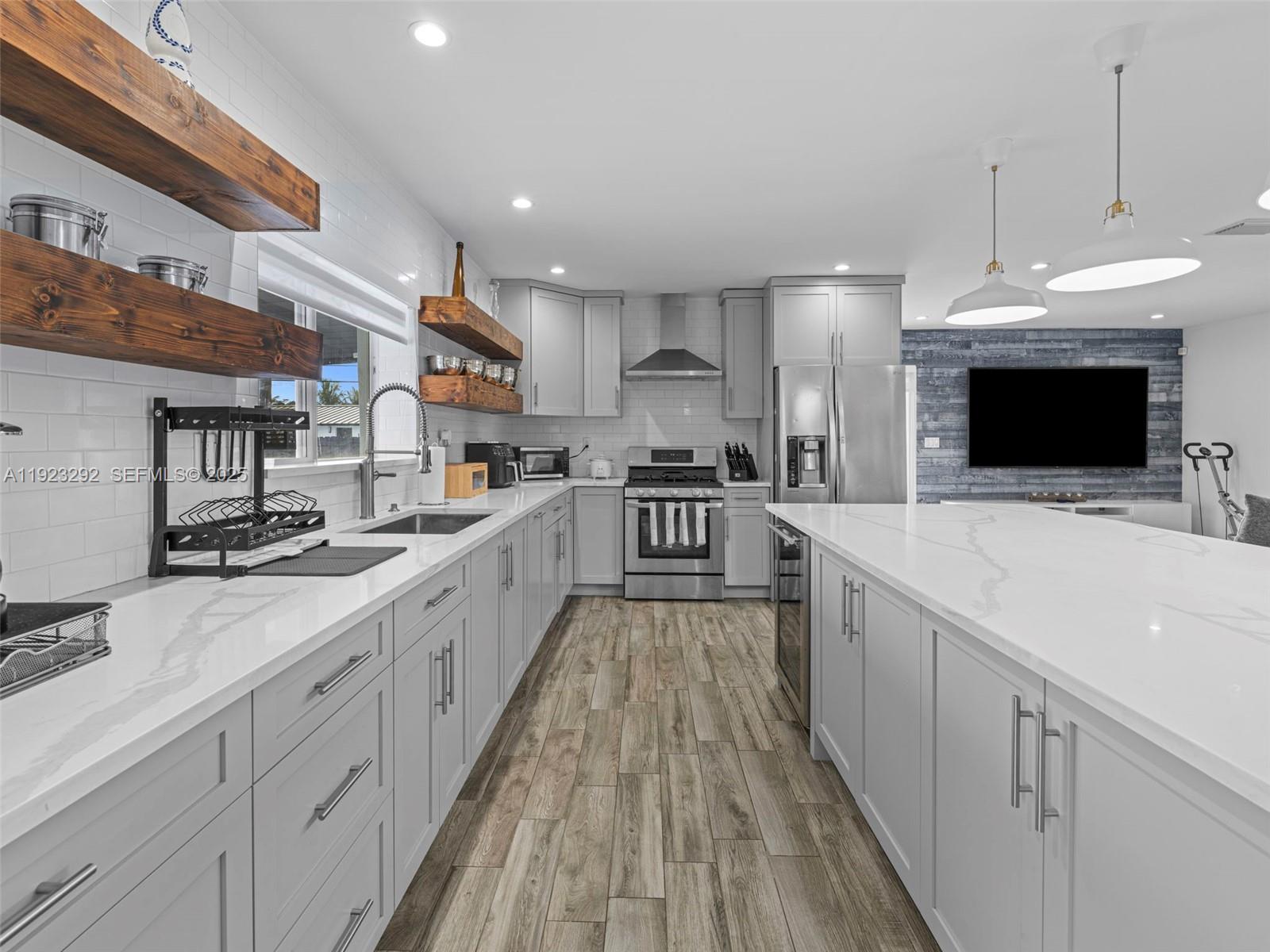 SOUTHWEST MANORS SEC 7PB - Residential