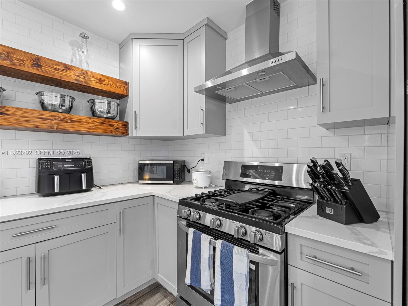 SOUTHWEST MANORS SEC 7PB - Residential