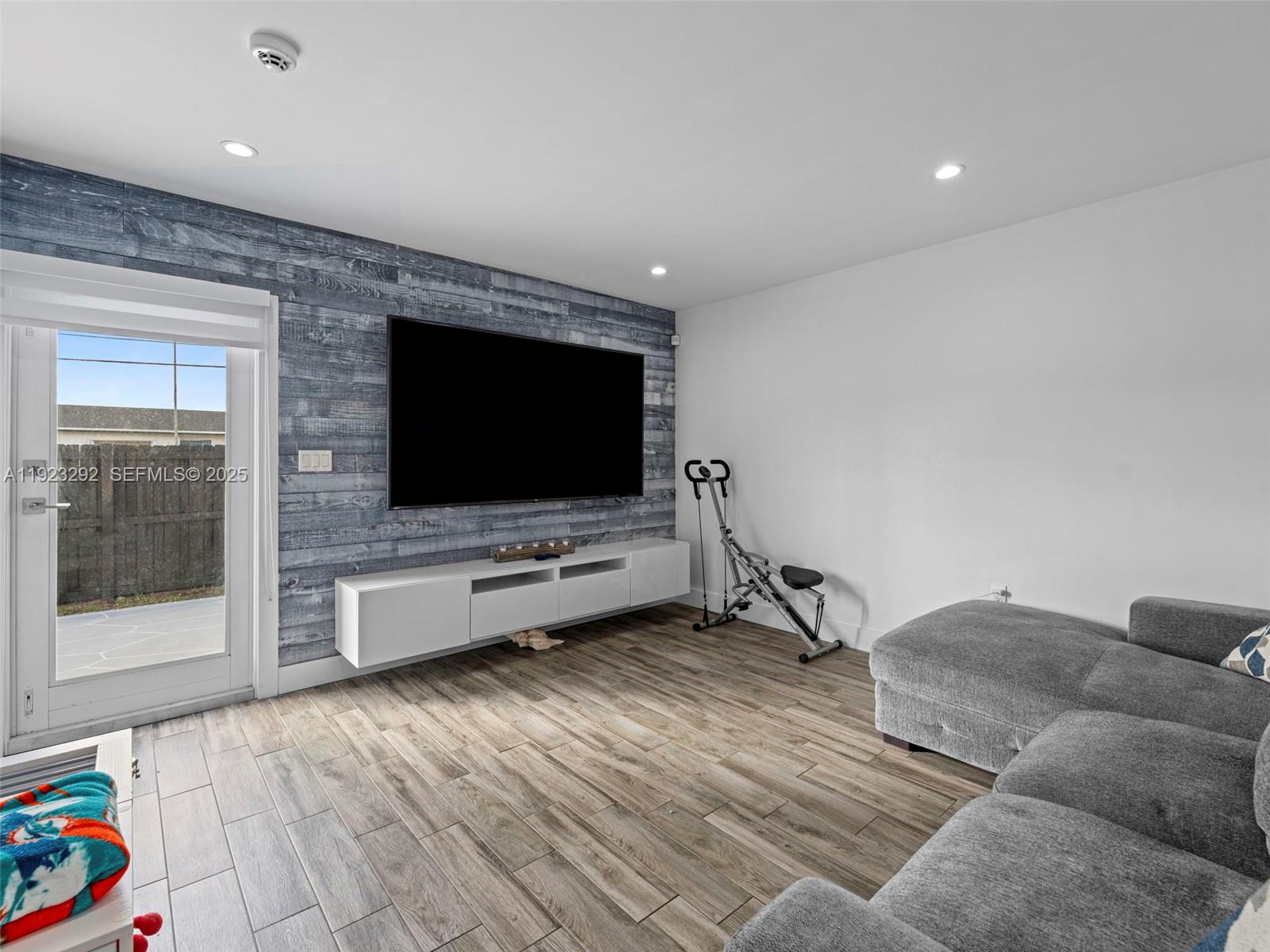 SOUTHWEST MANORS SEC 7PB - Residential