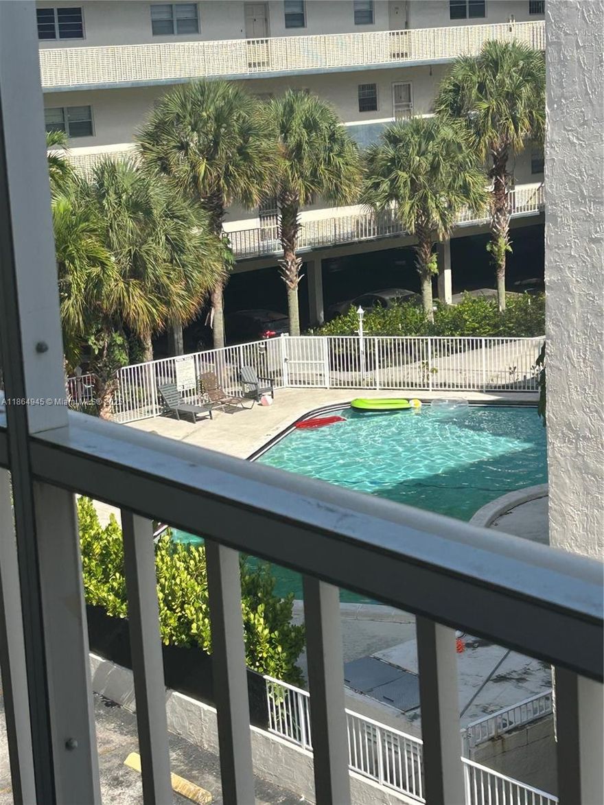 One Bedroom and 0ne and half bathroom is a good opportunity for investment, excellent location, this area has good service for public transportation and surrounded by schools areas. Located in the heart of highly sought-after North Miami Beach. This spacious and clear unit making it an ideal starter home or investment opportunity. Enjoy the community features a beautifully maintained pool area, perfect for relaxing under the Florida sun.