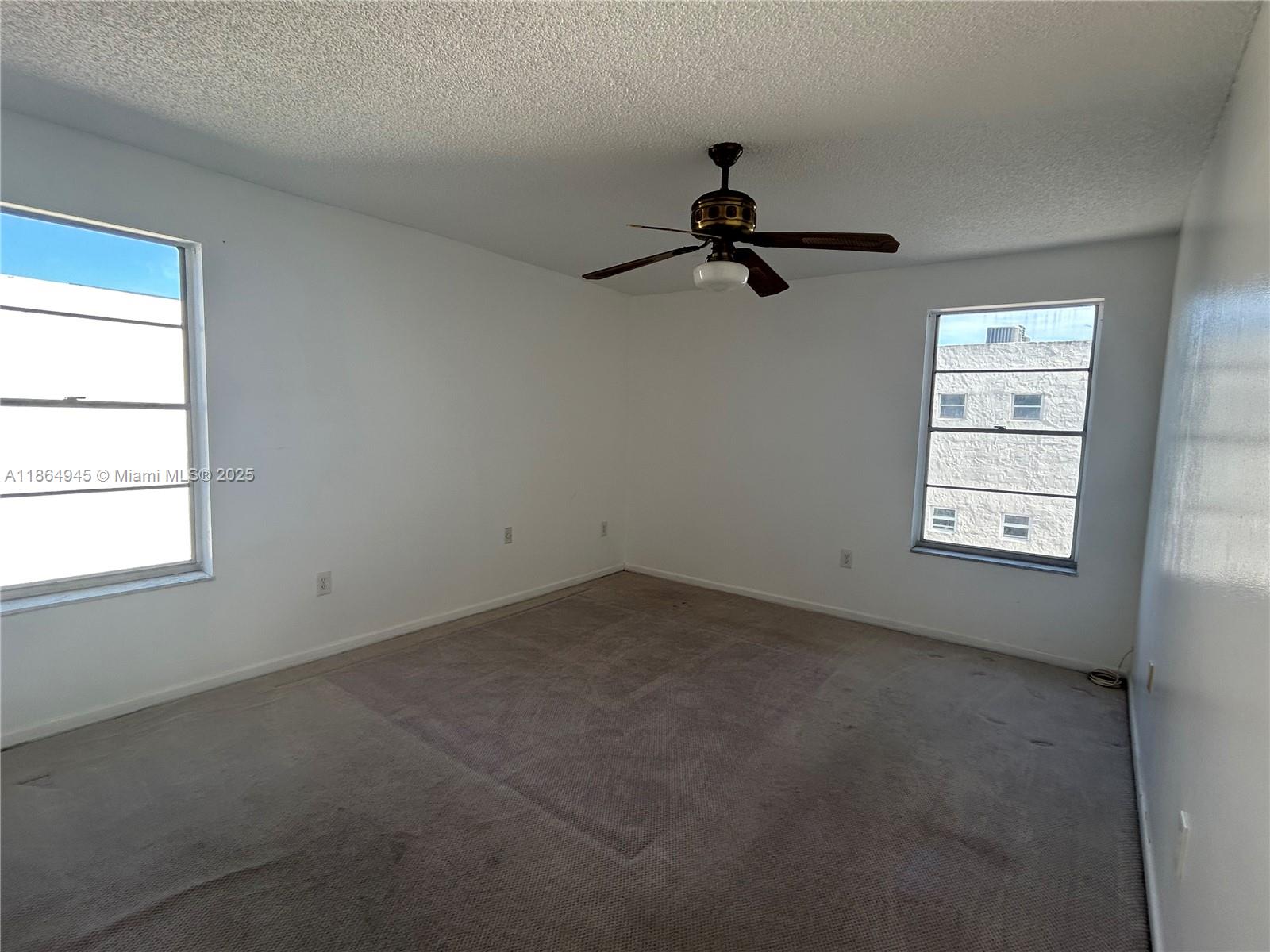 NEW LAND GARDENS CONDO - Residential
