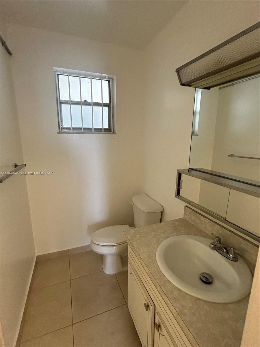 NEW LAND GARDENS CONDO - Residential