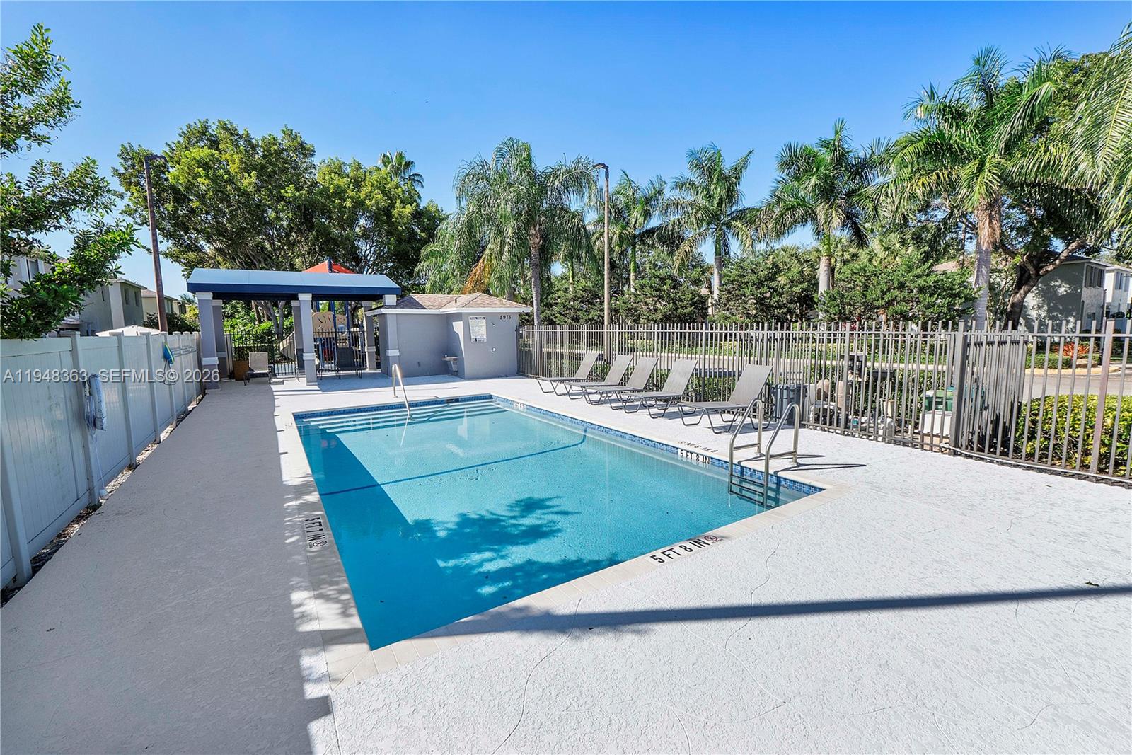 PLUM HARBOR - Residential