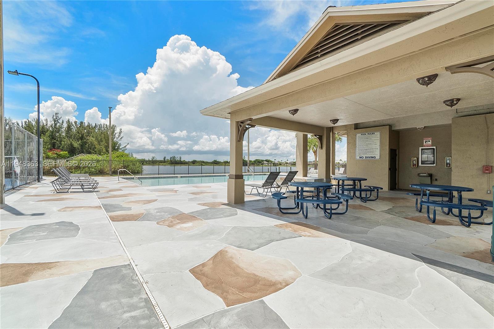 PLUM HARBOR - Residential