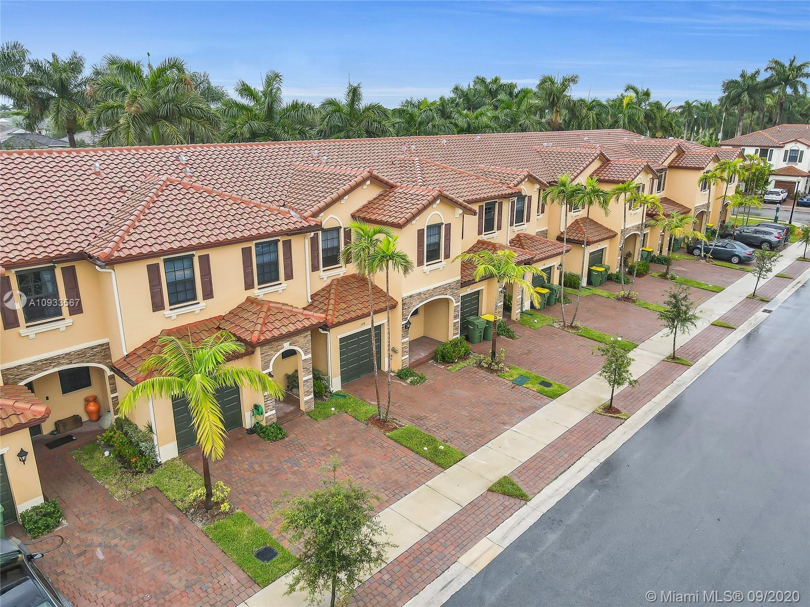 BAYWINDS OF DOMINICA AND - Residential